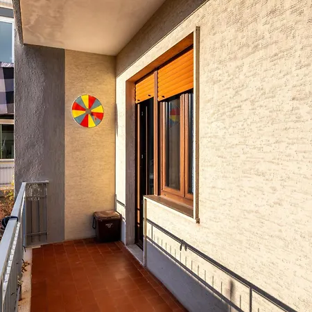 Casa Ester شقة فرانكافيلا فونتانا